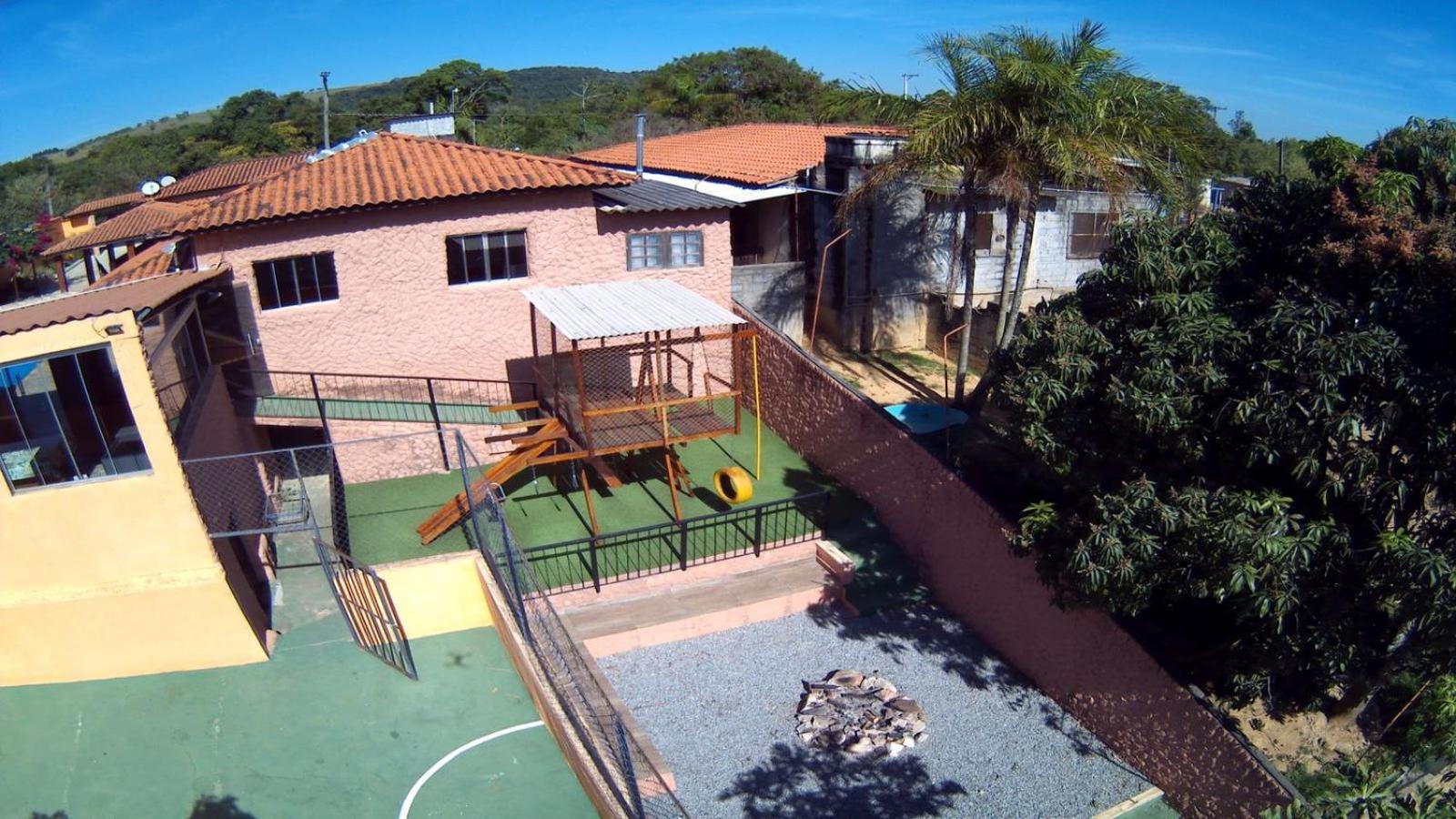 Chacara Bella Vida Com Piscina Churrasqueira Salao De Festas Fogao A Lenha Quadra آراساريغواما المظهر الخارجي الصورة